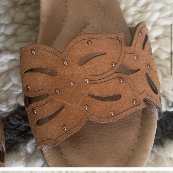 Perfect Leather Sandel - Picture 6 of 11